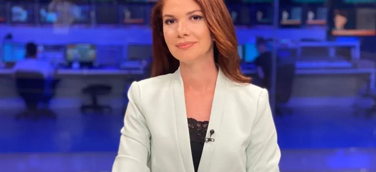 Profesionalizëm dhe eksperiencë mediatike në skenën e Albanian Career & Business Summit UK 2026, Isida Muço moderon eventin