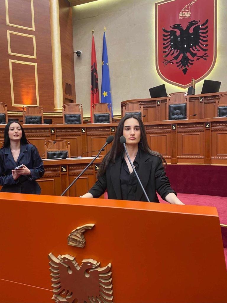 Shqipëria mes ligjit dhe realitetit: Kush e fiton betejën?