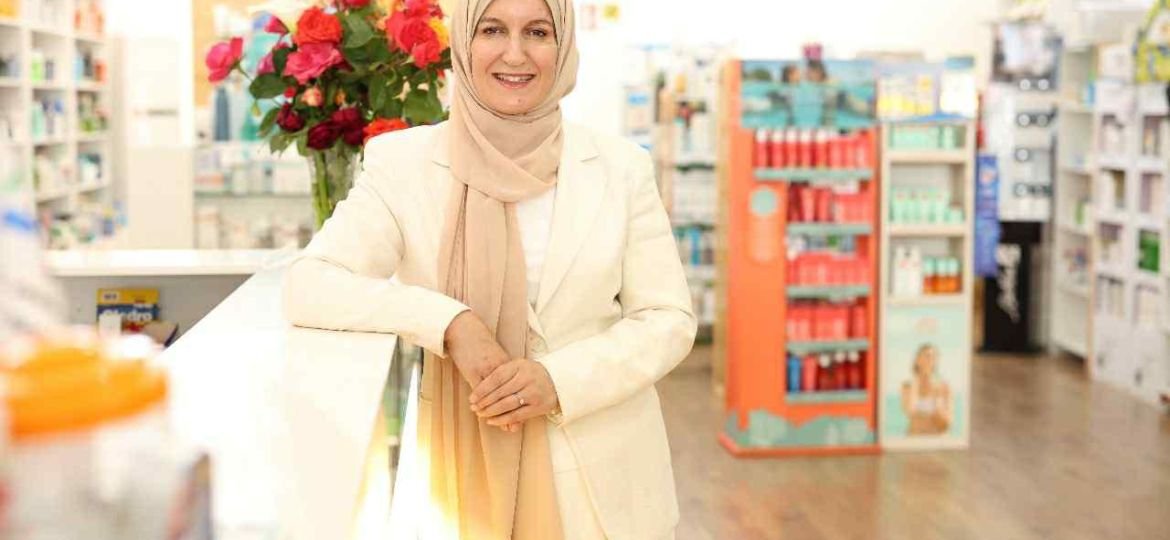 Zamira Braushi farmaciste dhe fizikante