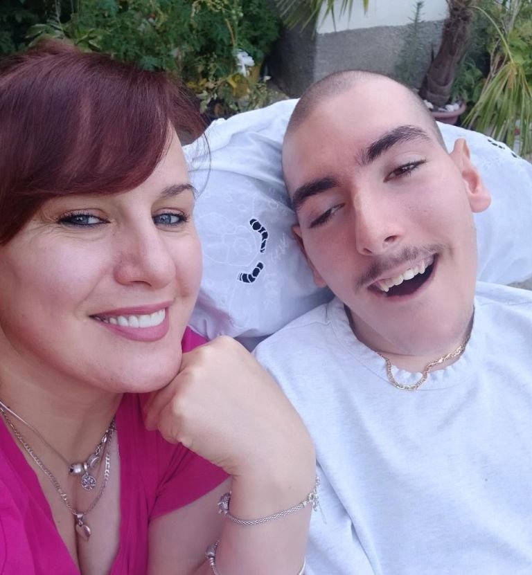 20 vite betejë dhe dashuri: Historia prekëse e Dorina Doces për djalin Mateo