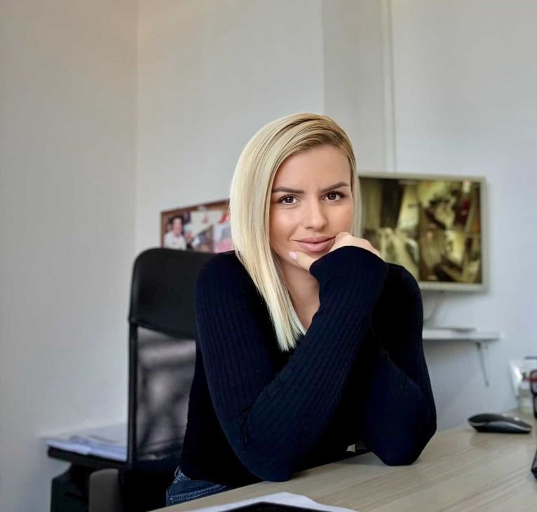 Ja si një agjenci po transformon ëndrrat e studentëve drejt universiteteve më të mira të globit