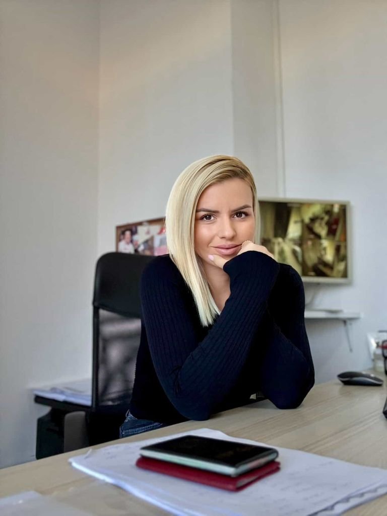 Ja si një agjenci po transformon ëndrrat e studentëve drejt universiteteve më të mira të globit